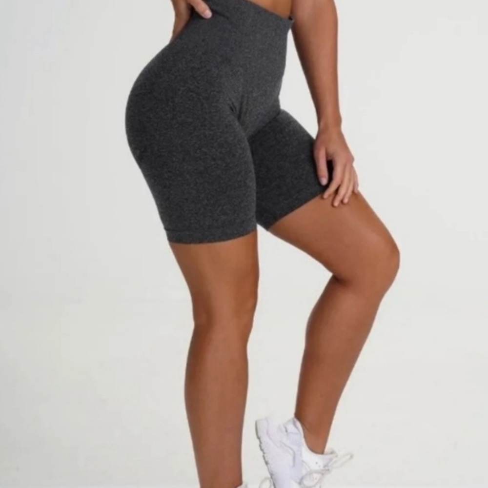 Seamless shorts